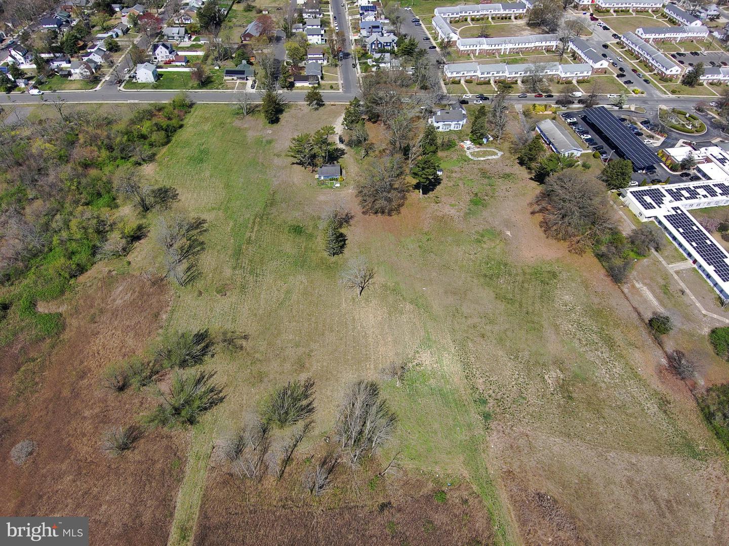 1122 Clematis Ave Property Photo 7