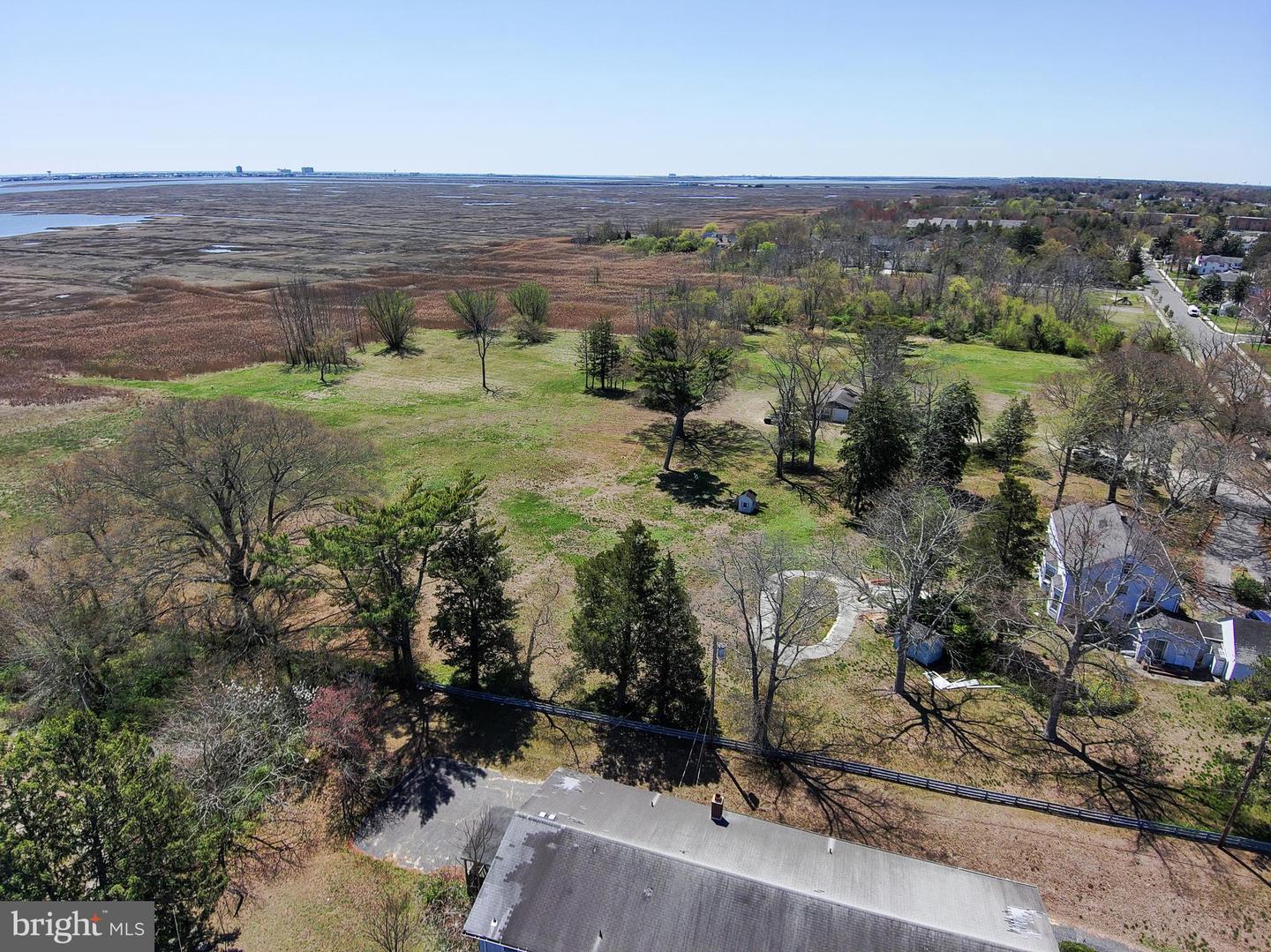 1122 Clematis Ave Property Photo 8