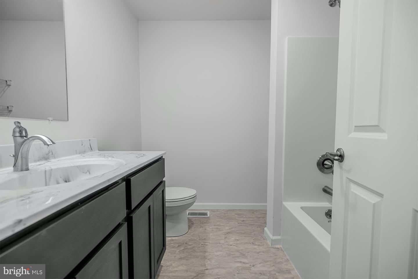 267 Elm St Property Photo 8