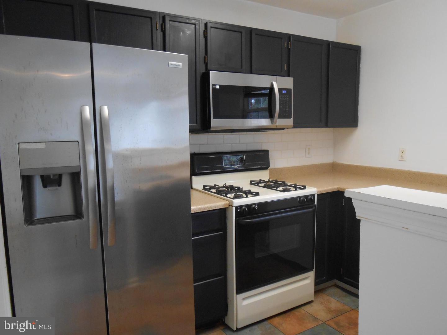 1526 Thomas Jefferson Ct #1526 Property Photo 9
