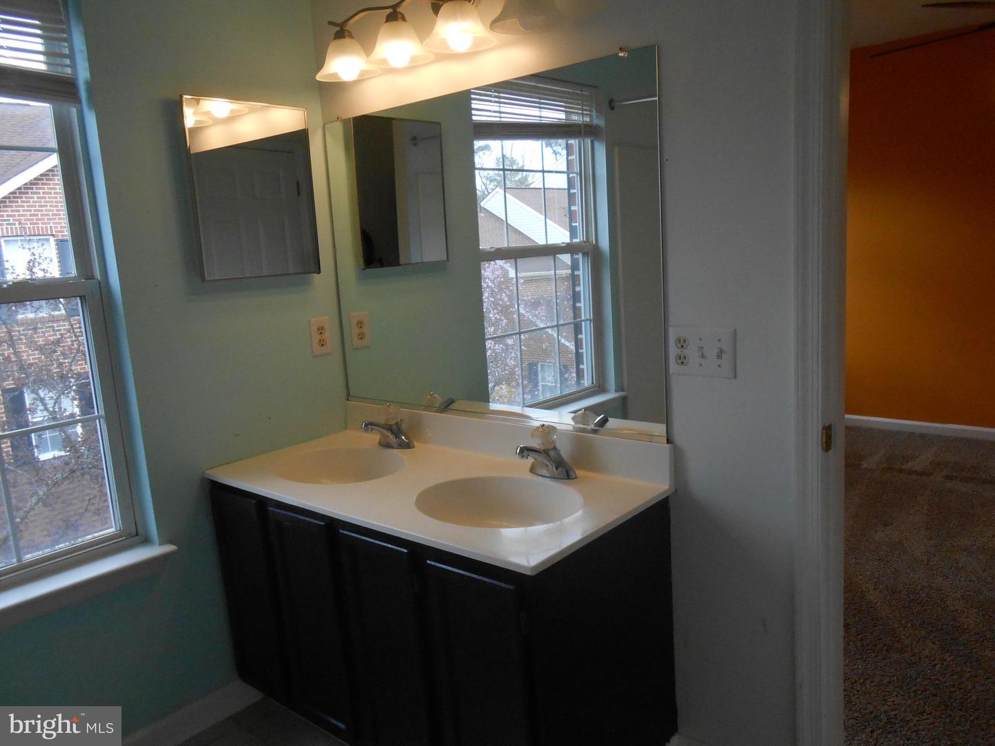 1526 Thomas Jefferson Ct #1526 Property Photo 17