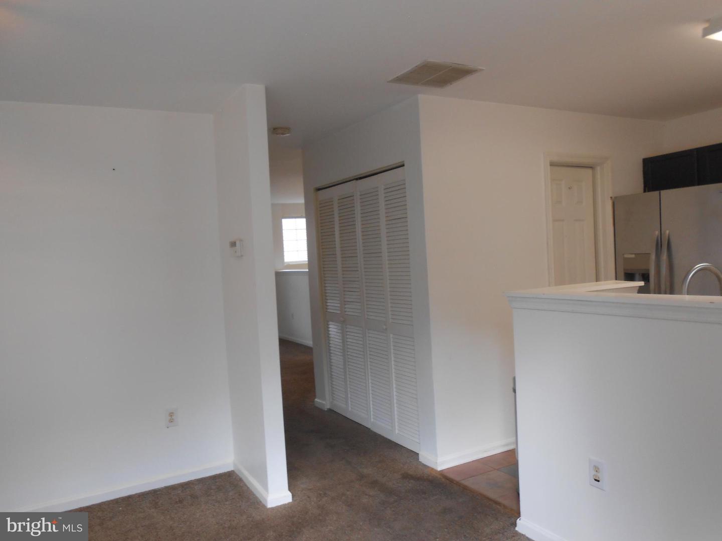 1526 Thomas Jefferson Ct #1526 Property Photo 24