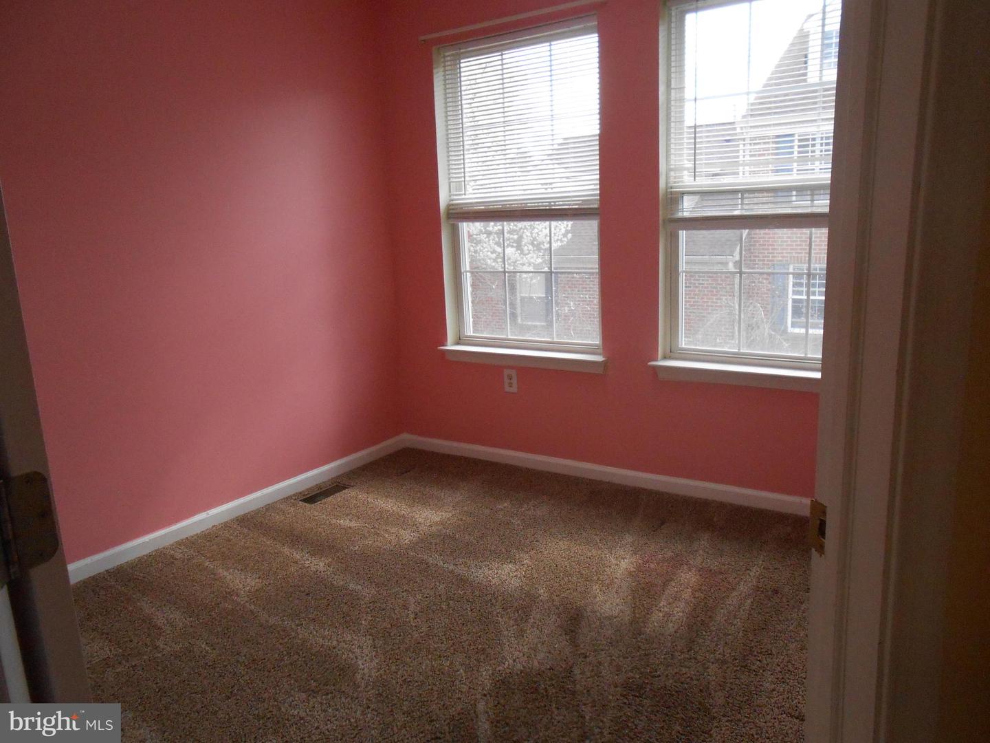 1526 Thomas Jefferson Ct #1526 Property Photo 32