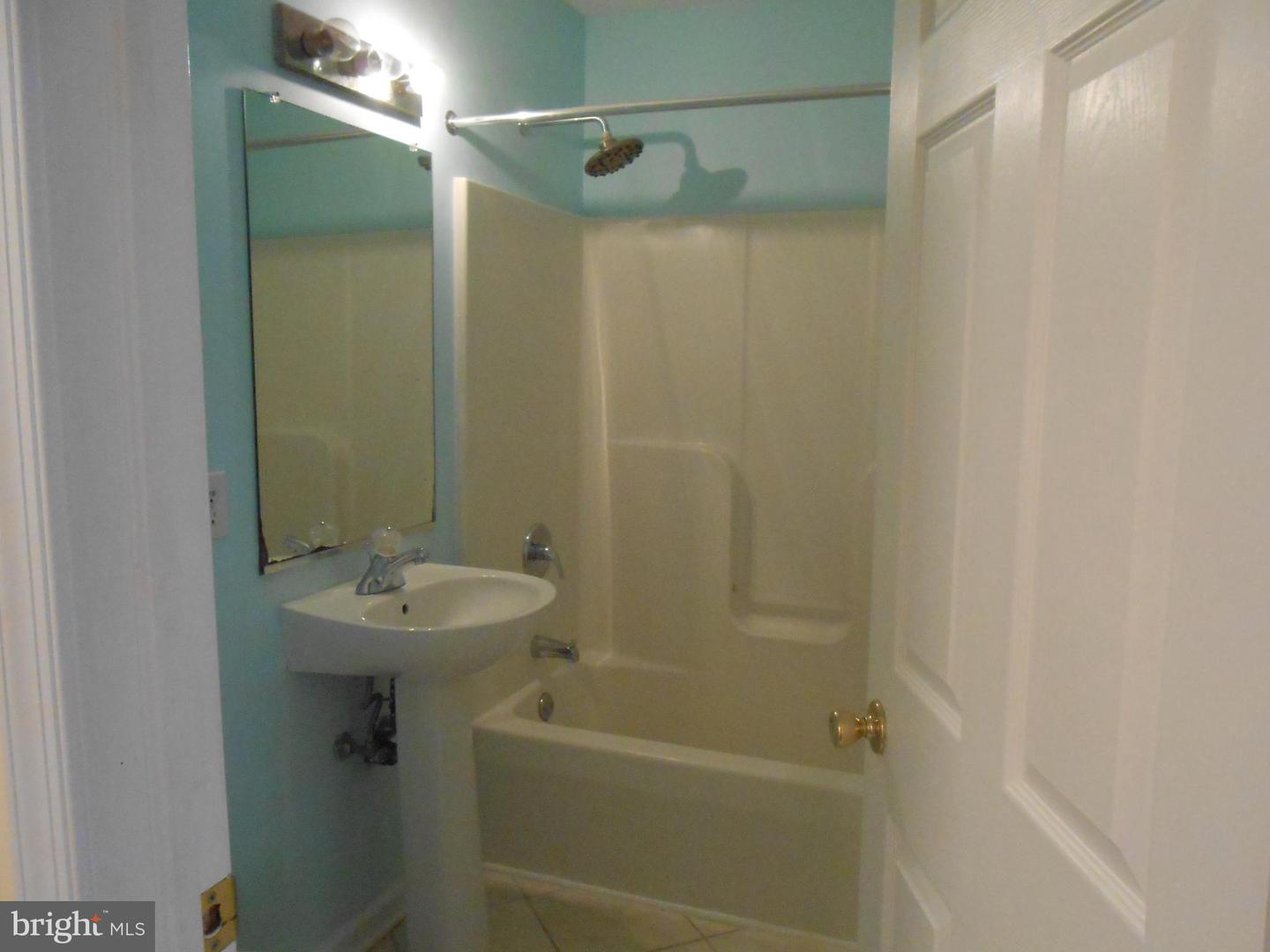 1526 Thomas Jefferson Ct #1526 Property Photo 34