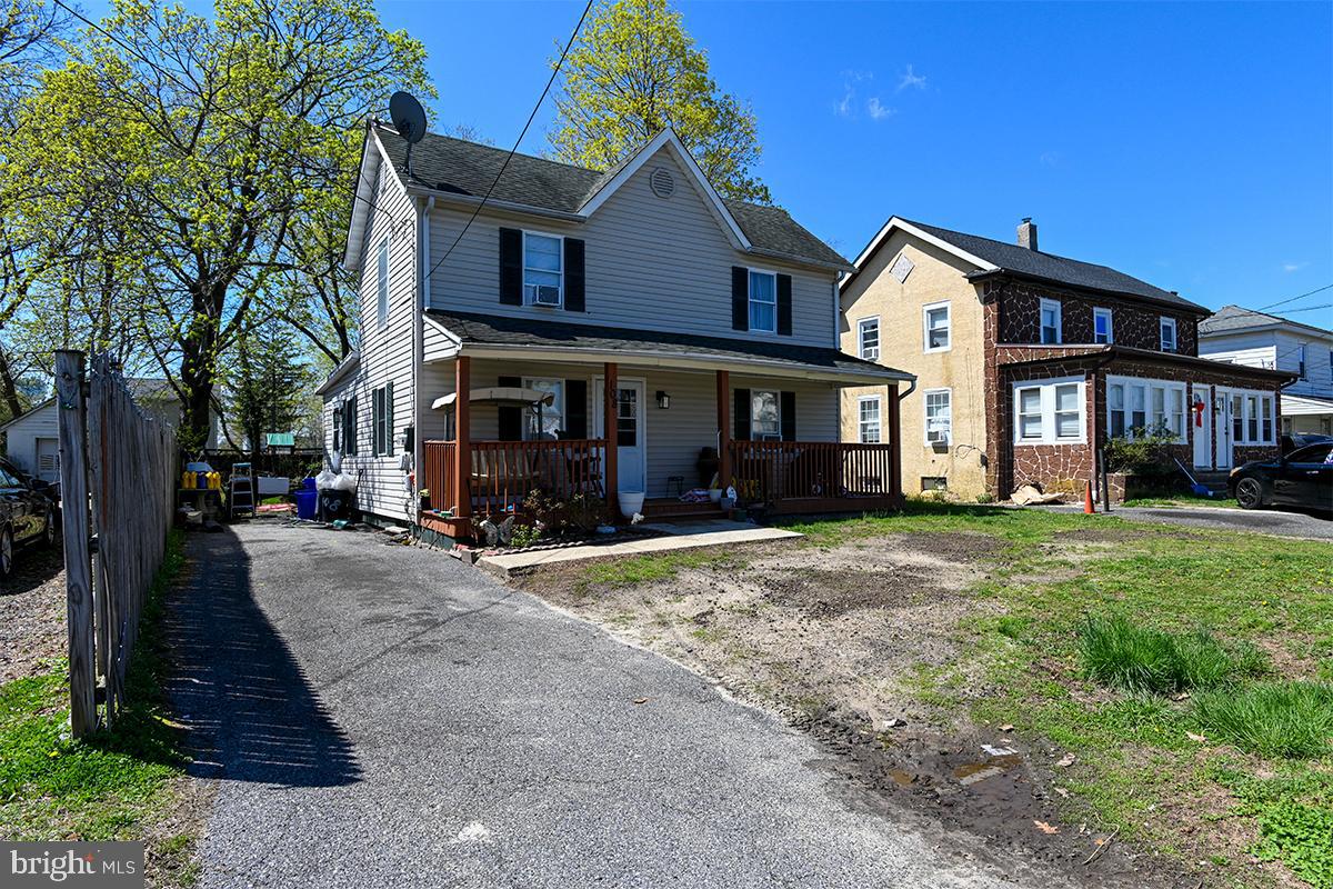108 S Franklin St Property Photo 1