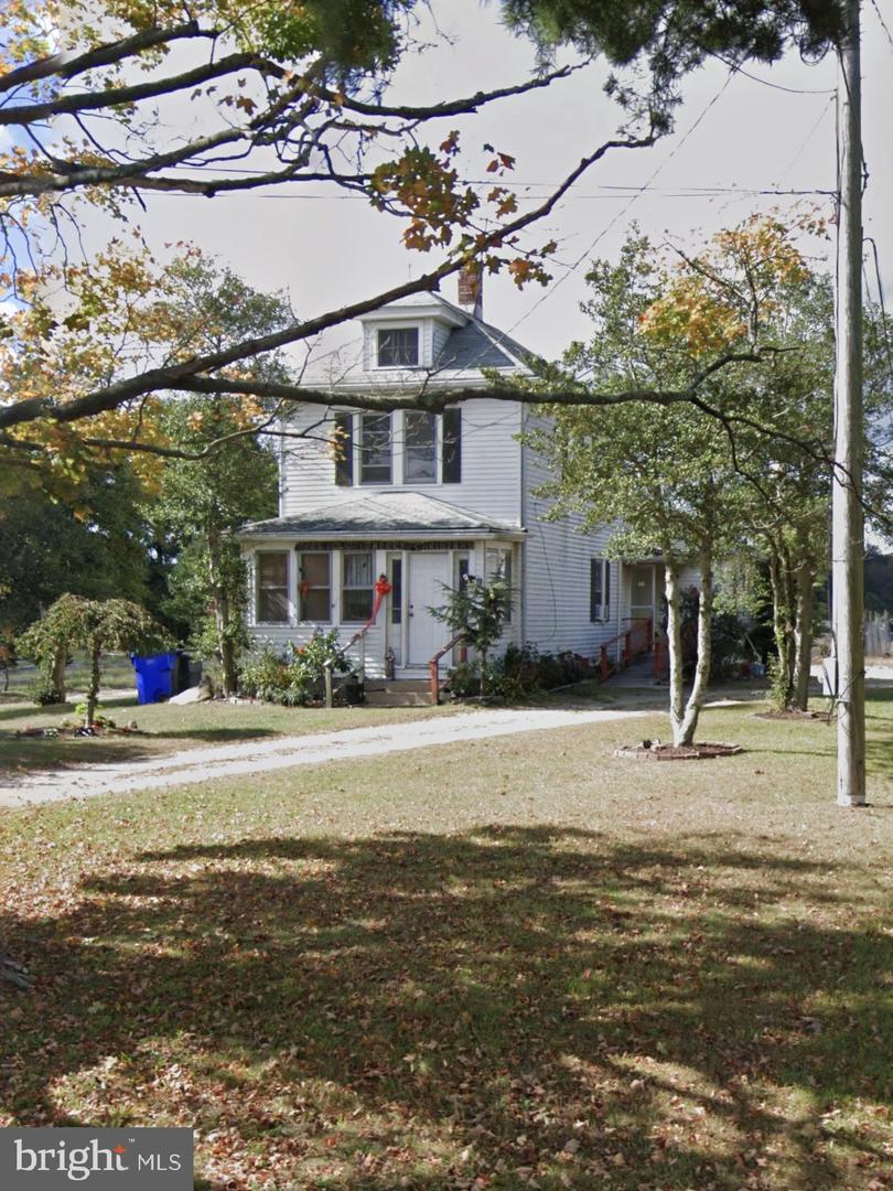 541 Oak Rd Property Photo 3