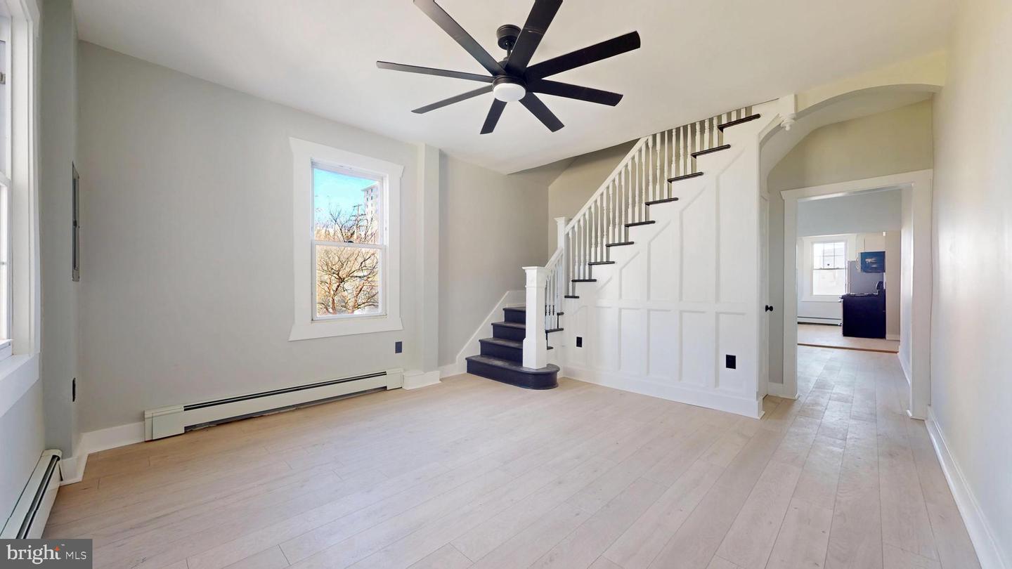 203 S Metropolitan Ave Property Photo 9