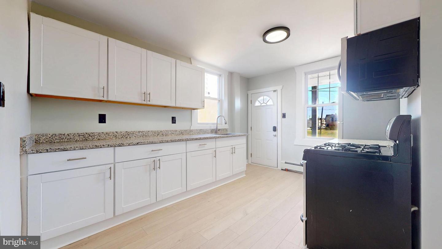 203 S Metropolitan Ave Property Photo 12