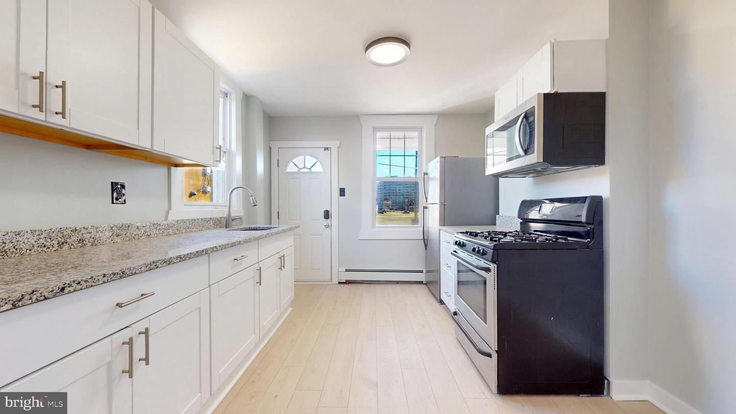 203 S Metropolitan Ave Property Photo 13