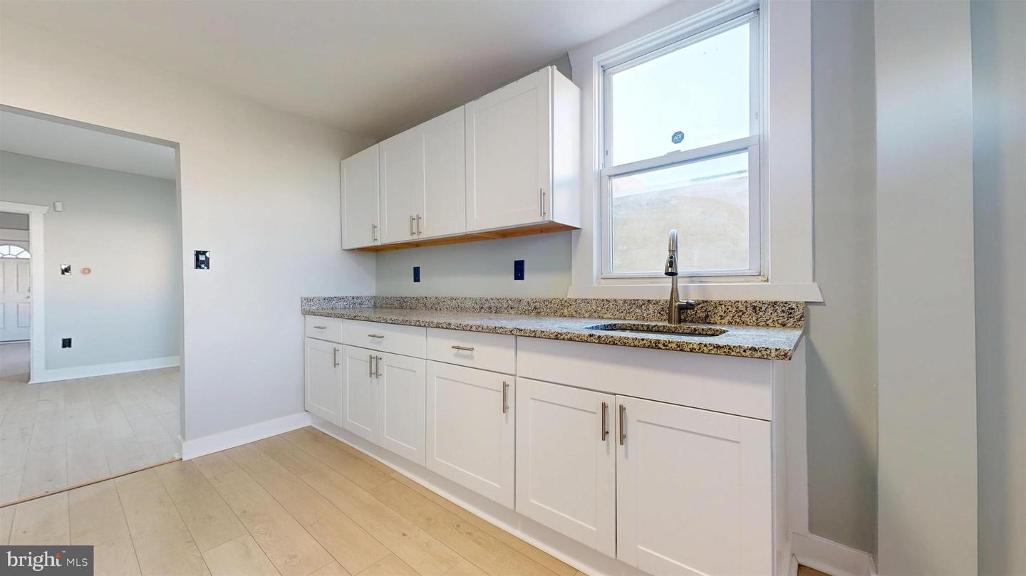 203 S Metropolitan Ave Property Photo 15