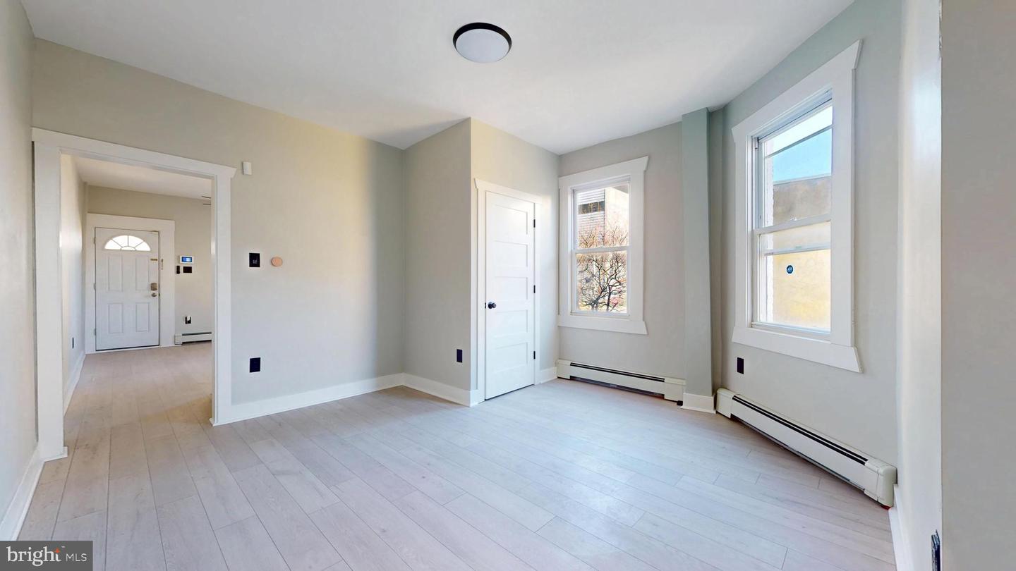 203 S Metropolitan Ave Property Photo 17