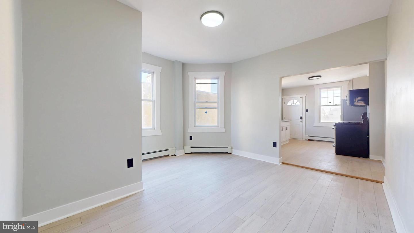 203 S Metropolitan Ave Property Photo 18