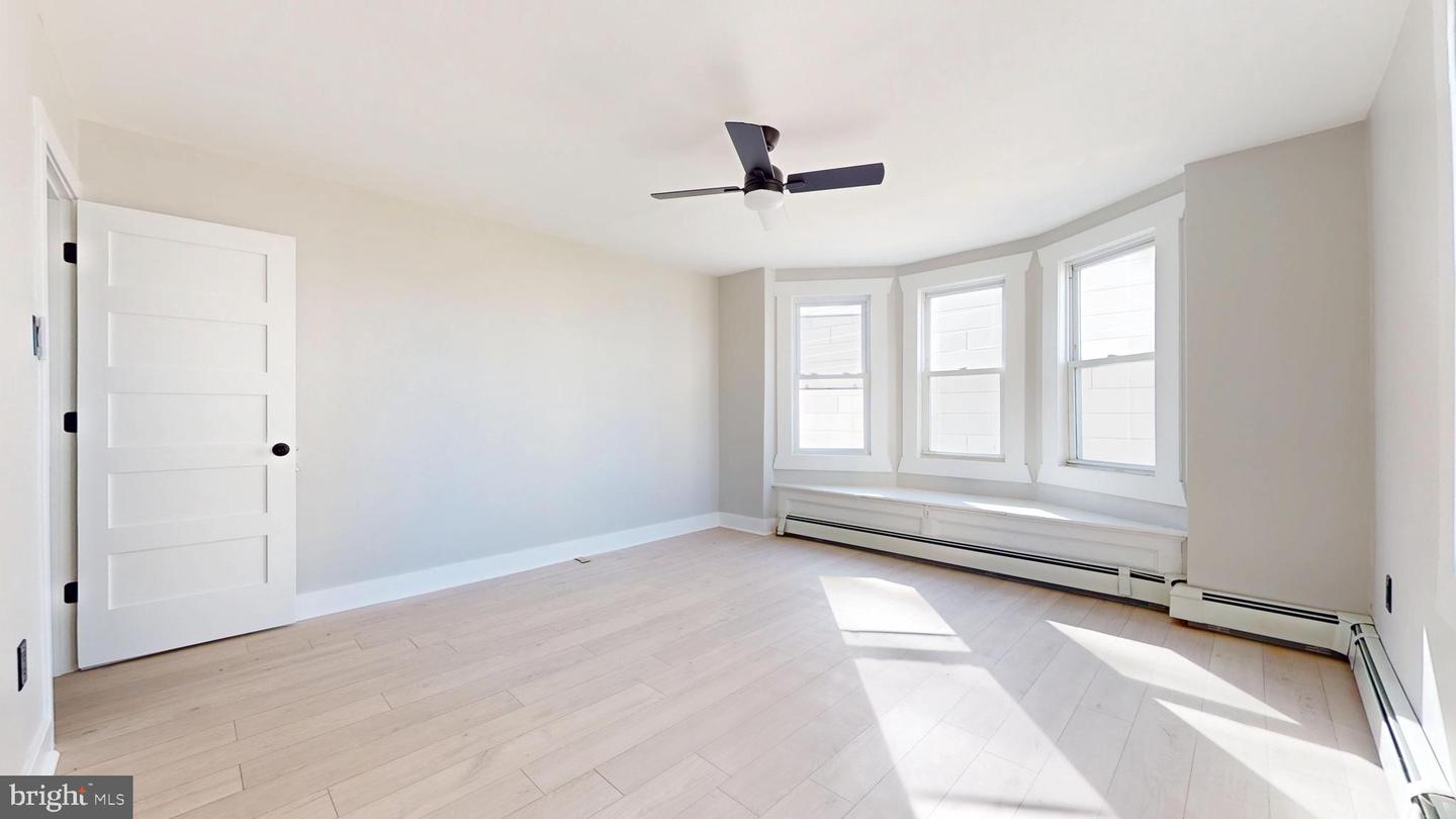 203 S Metropolitan Ave Property Photo 23