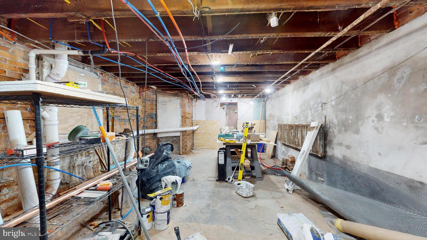 203 S Metropolitan Ave Property Photo 37