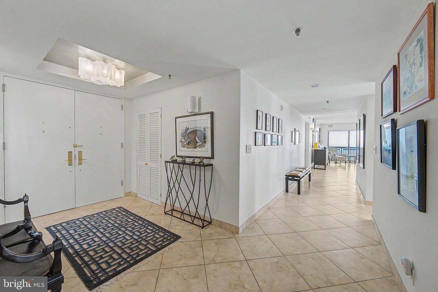 3101 Bdwk 1503-1505 T2 Property Photo 16