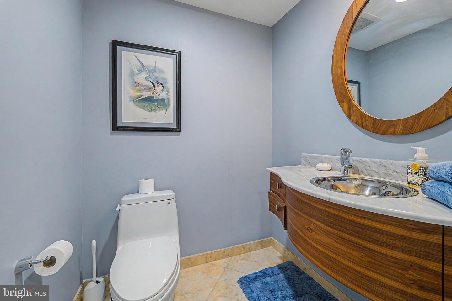 3101 Bdwk 1503-1505 T2 Property Photo 17