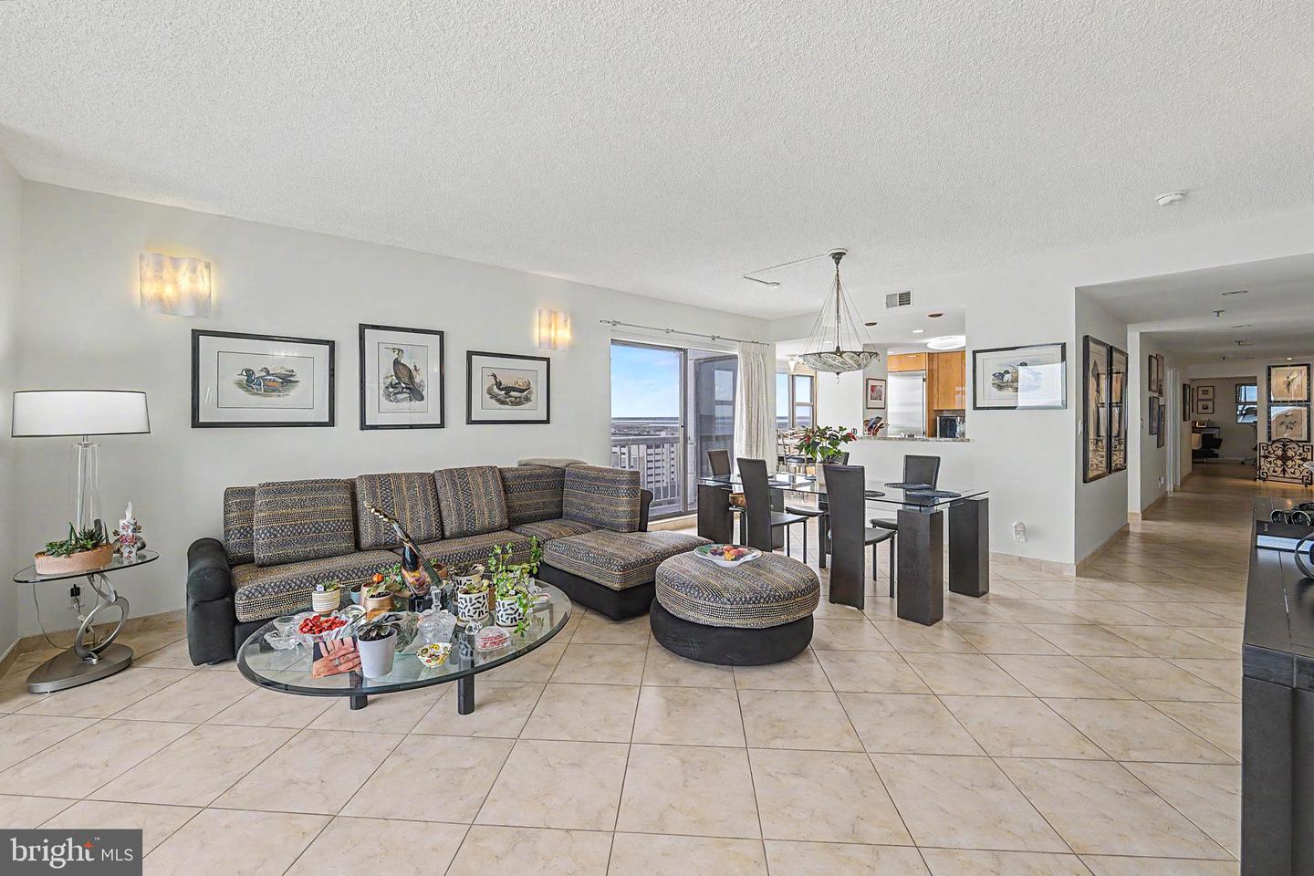 3101 Bdwk 1503-1505 T2 Property Photo 26