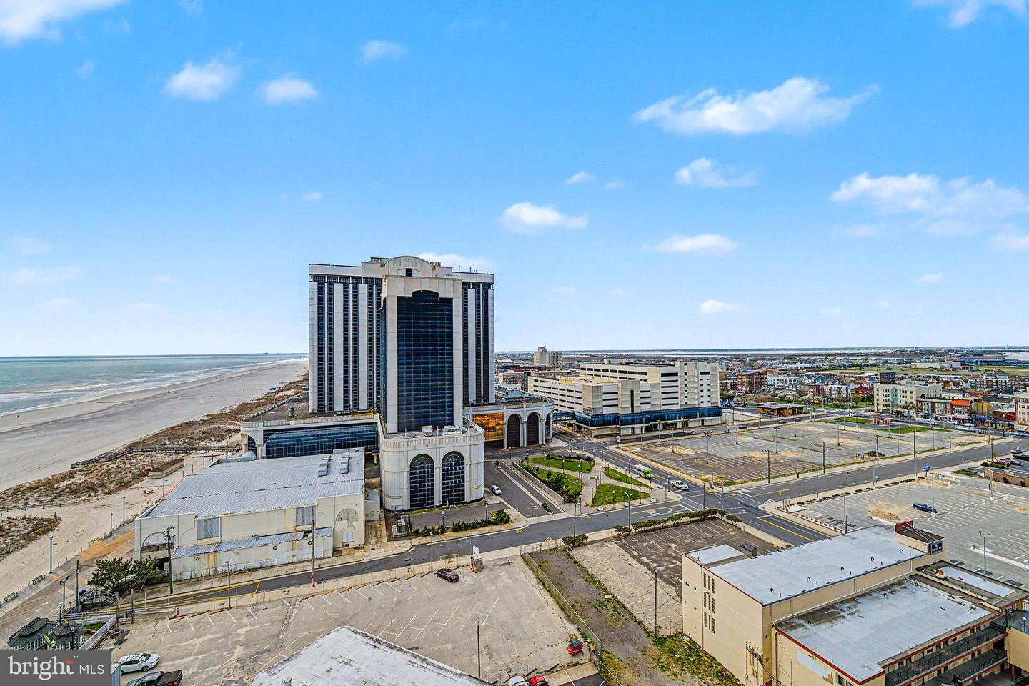 3101 Bdwk 1503-1505 T2 Property Photo 32