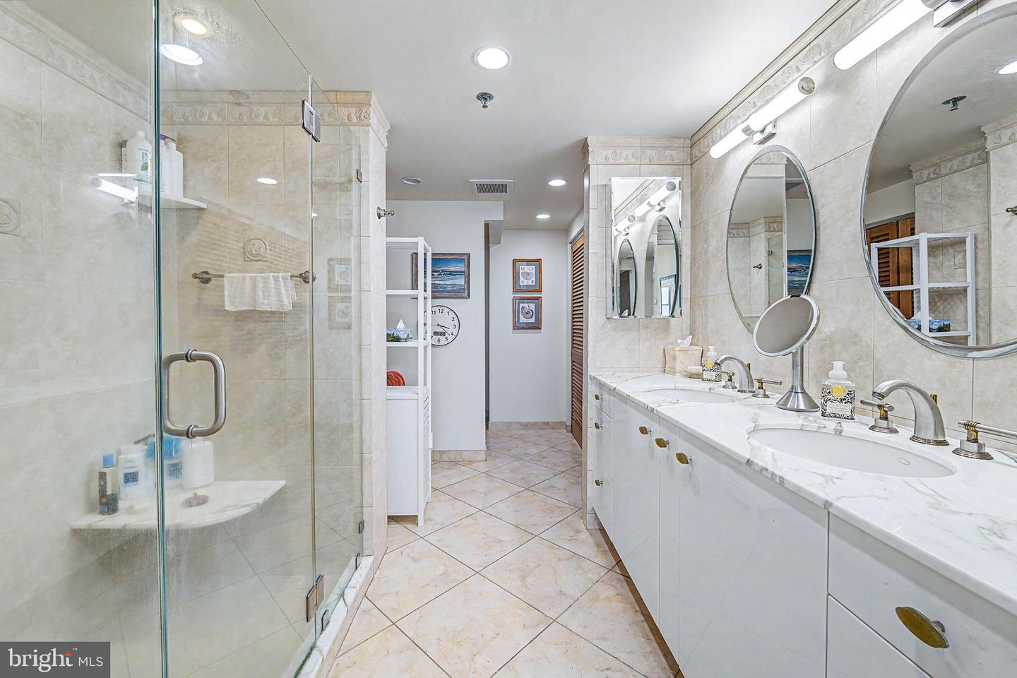 3101 Bdwk 1503-1505 T2 Property Photo 39
