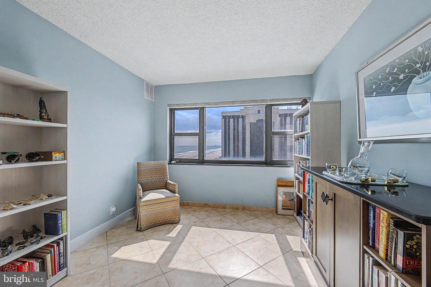 3101 Bdwk 1503-1505 T2 Property Photo 42