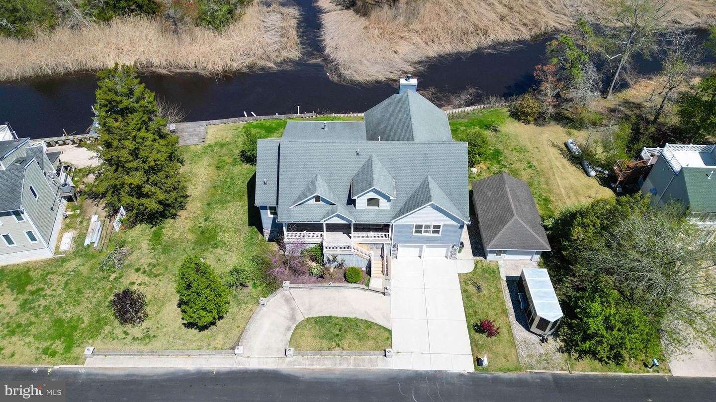 205 Harbor Dr Property Photo 7