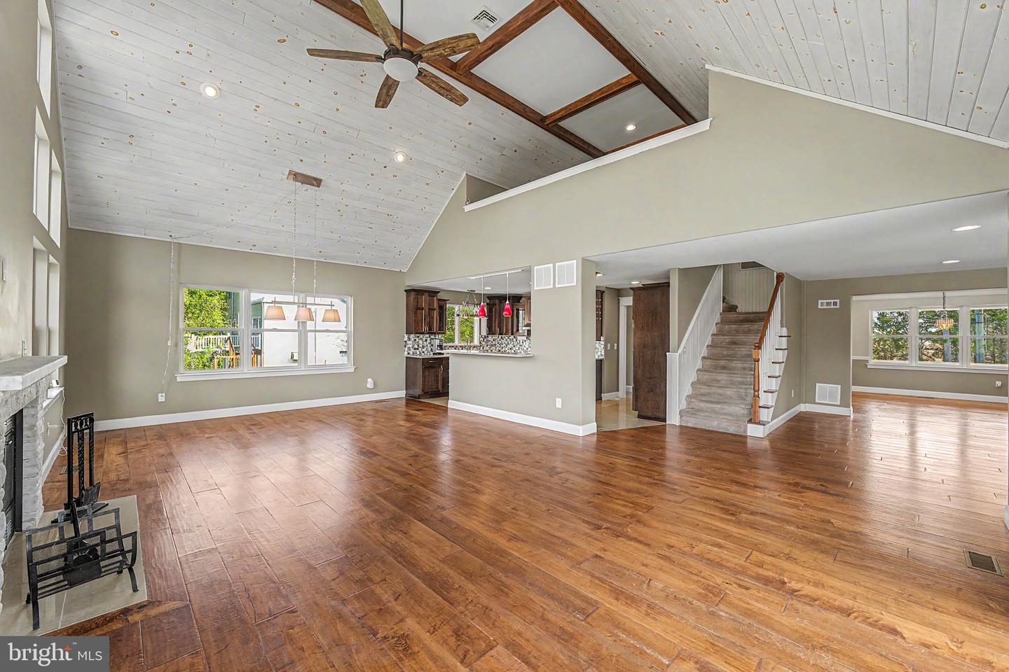 205 Harbor Dr Property Photo 21