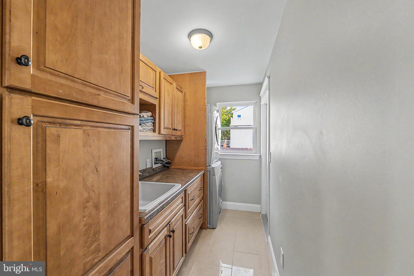 205 Harbor Dr Property Photo 28