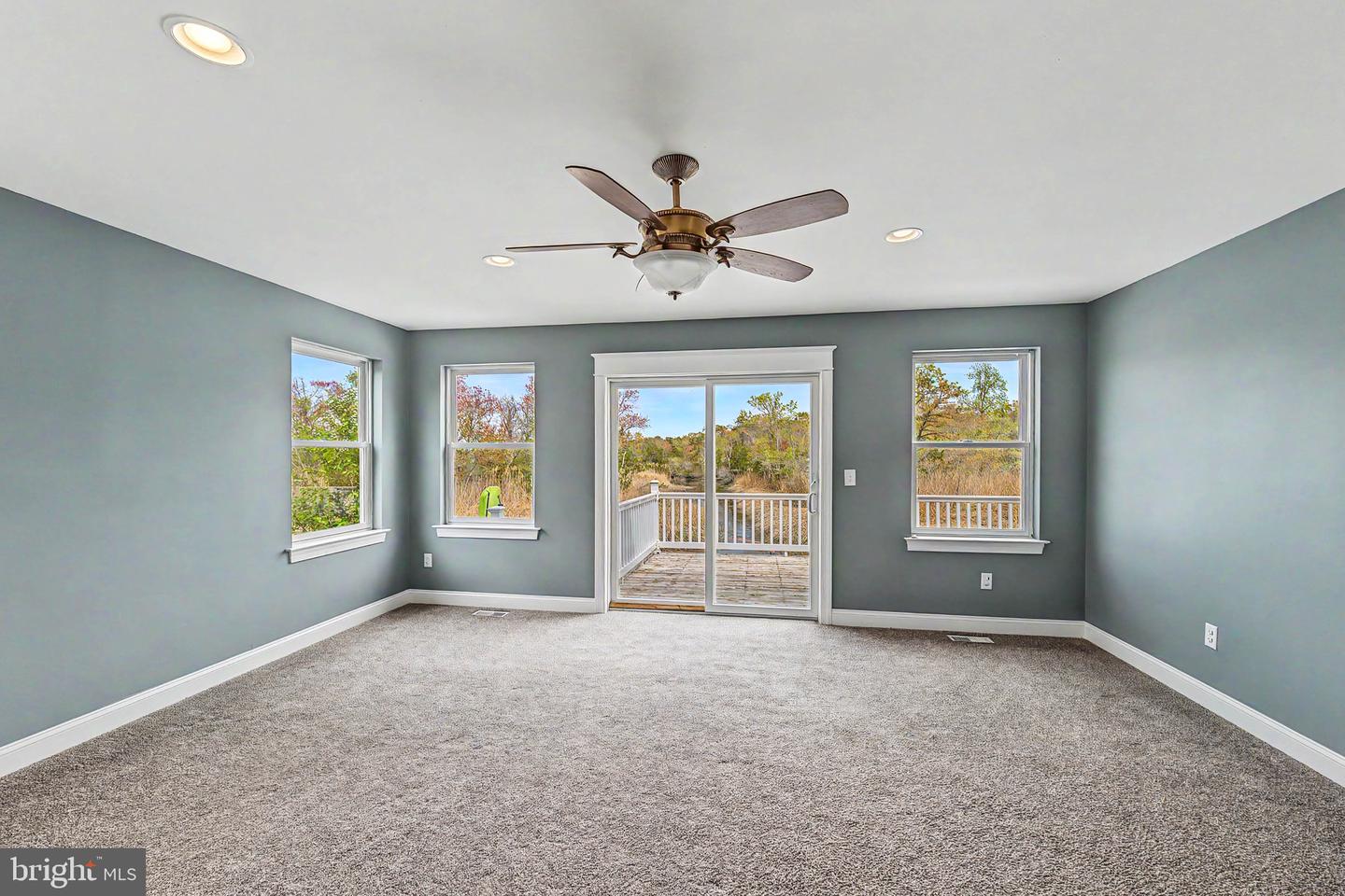 205 Harbor Dr Property Photo 35