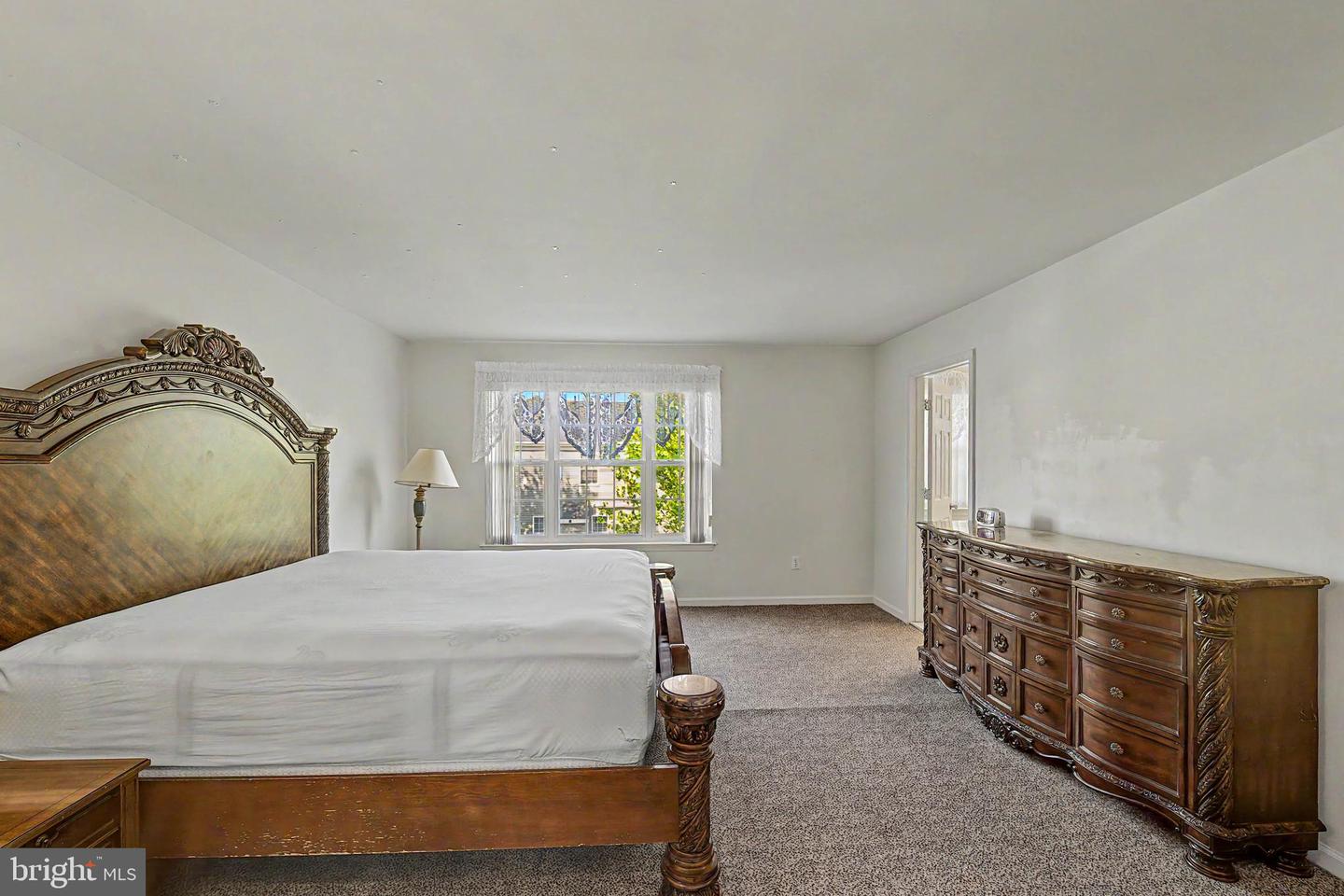 606 London Court Ii Property Photo 18