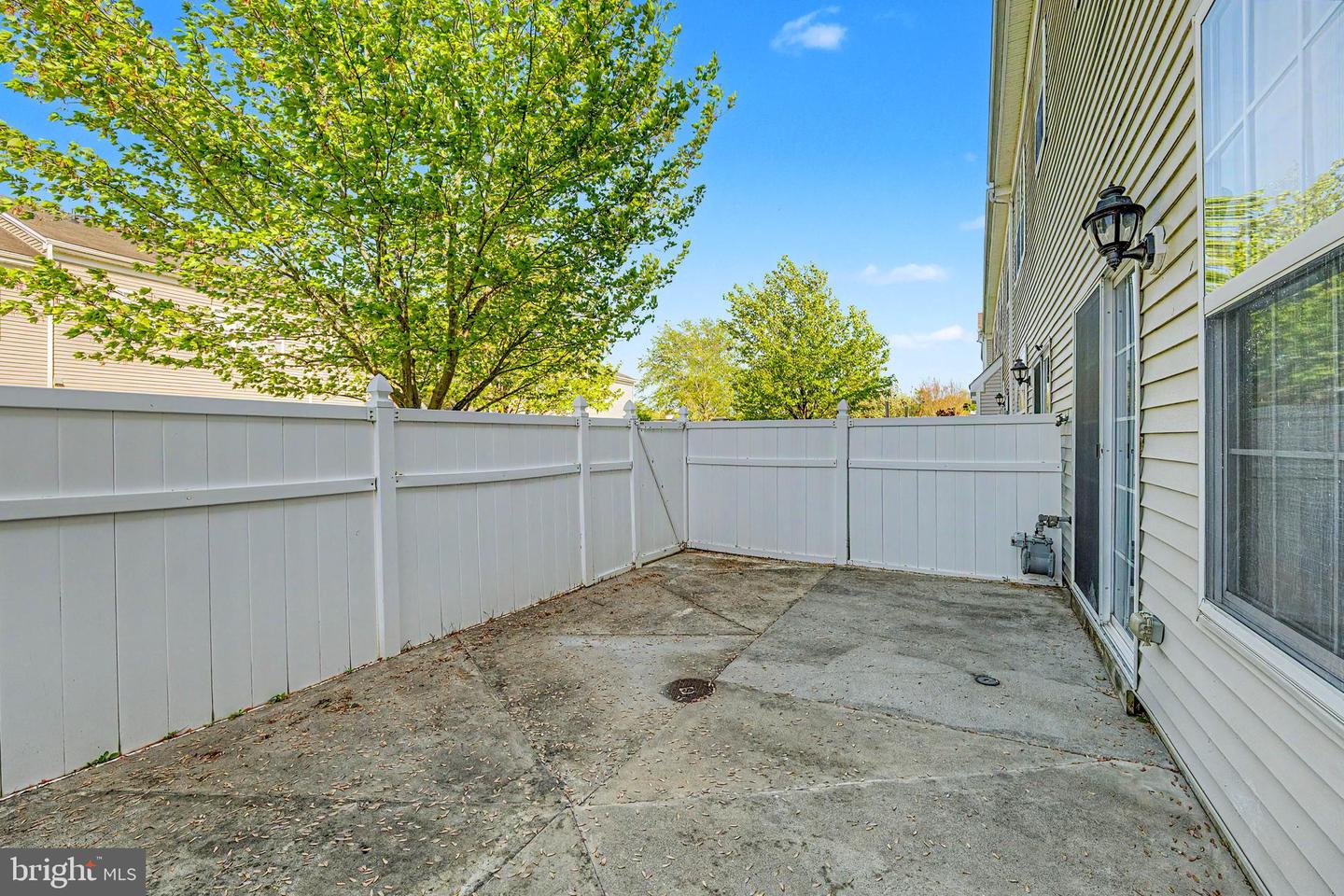 606 London Court Ii Property Photo 24
