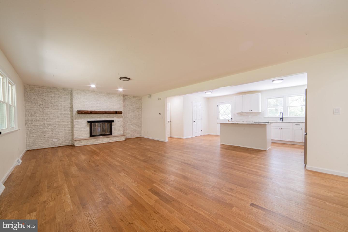236 Cedar Ave Property Photo 7