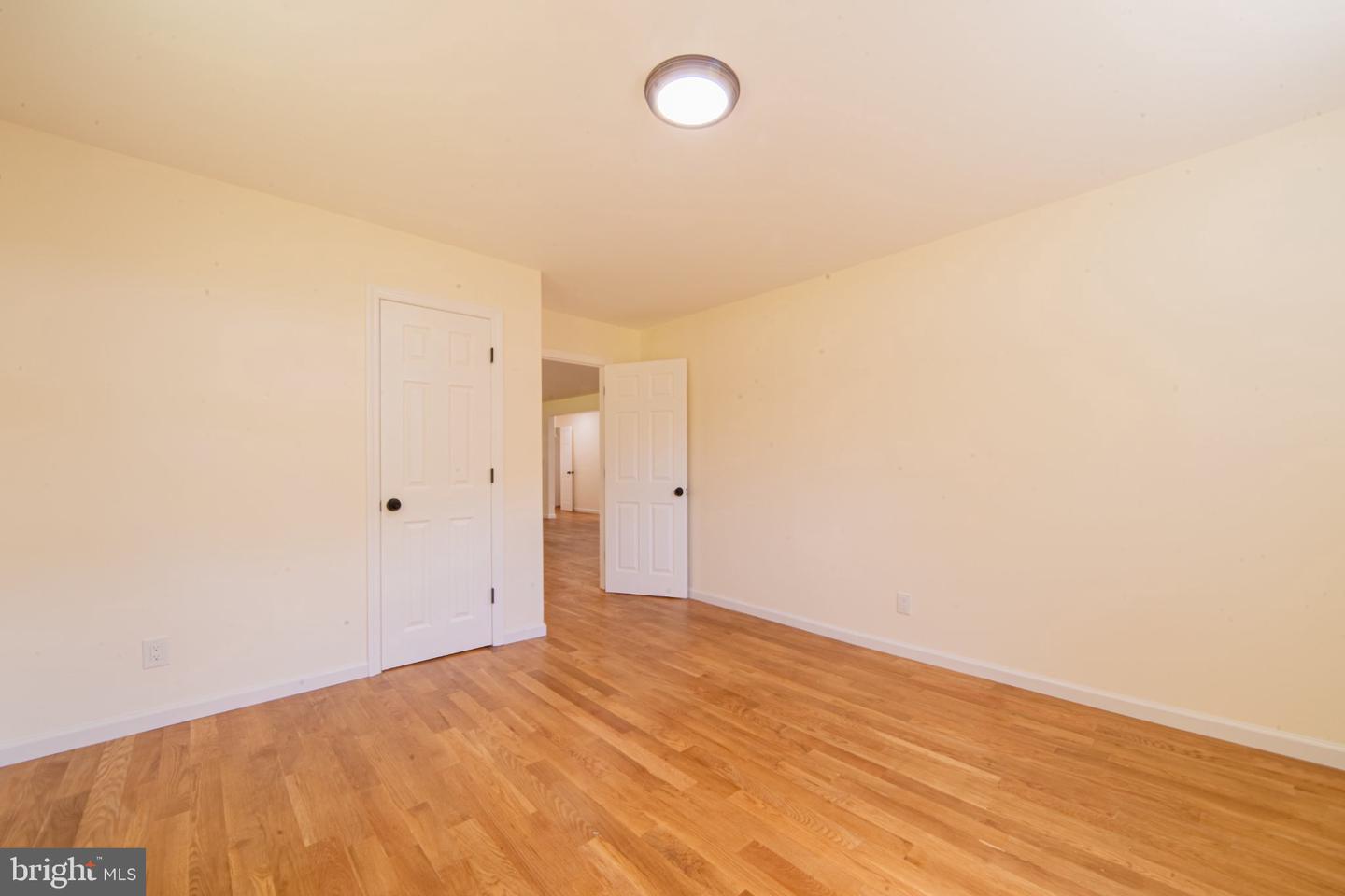 236 Cedar Ave Property Photo 14