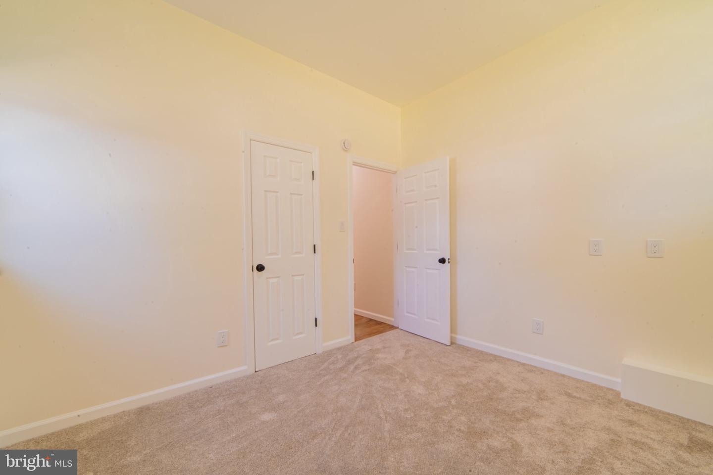 236 Cedar Ave Property Photo 18