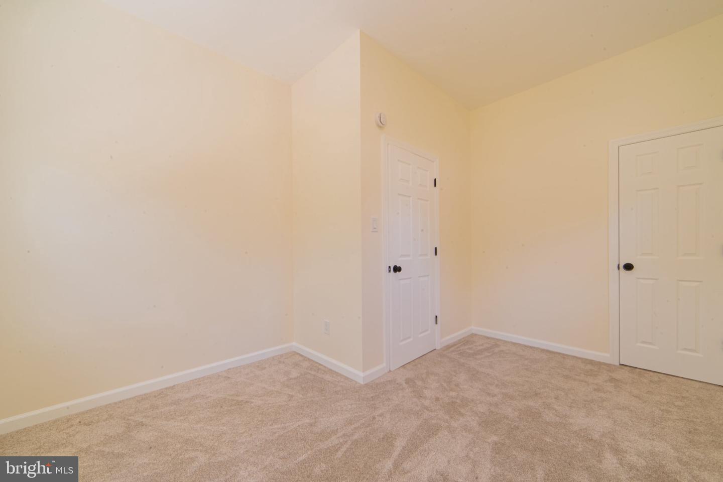 236 Cedar Ave Property Photo 20