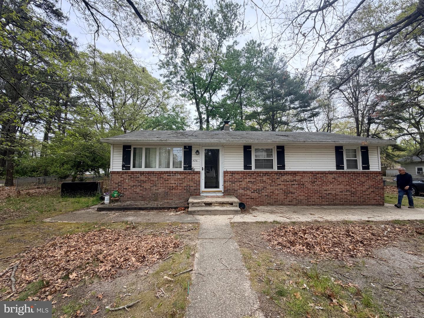426 S Willow Ave Property Photo 1