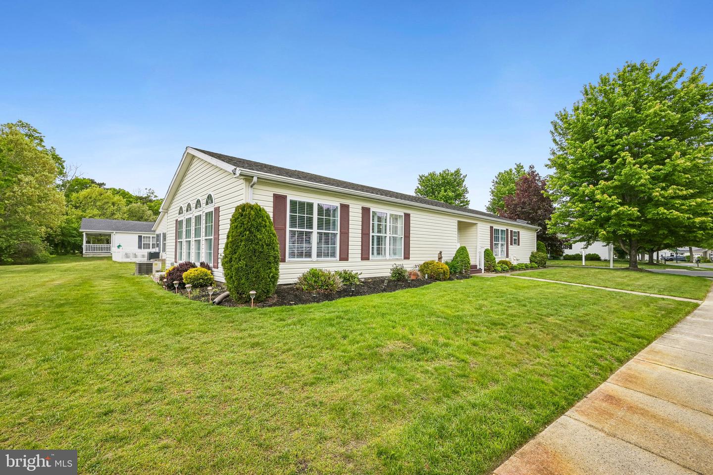 209 BURNING TREE CT
