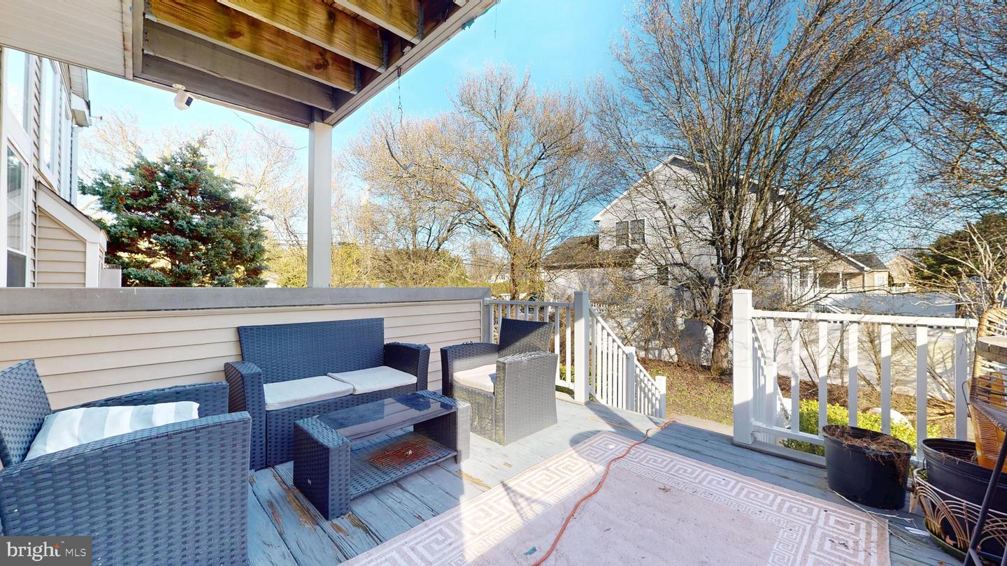 1900 Oak Ave Property Photo 44