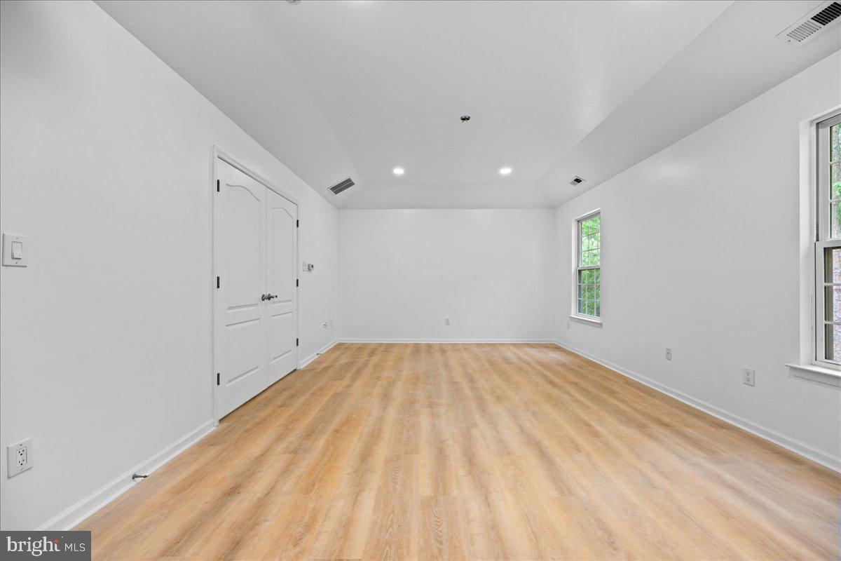 48 Chancellor Park Dr Property Photo 32