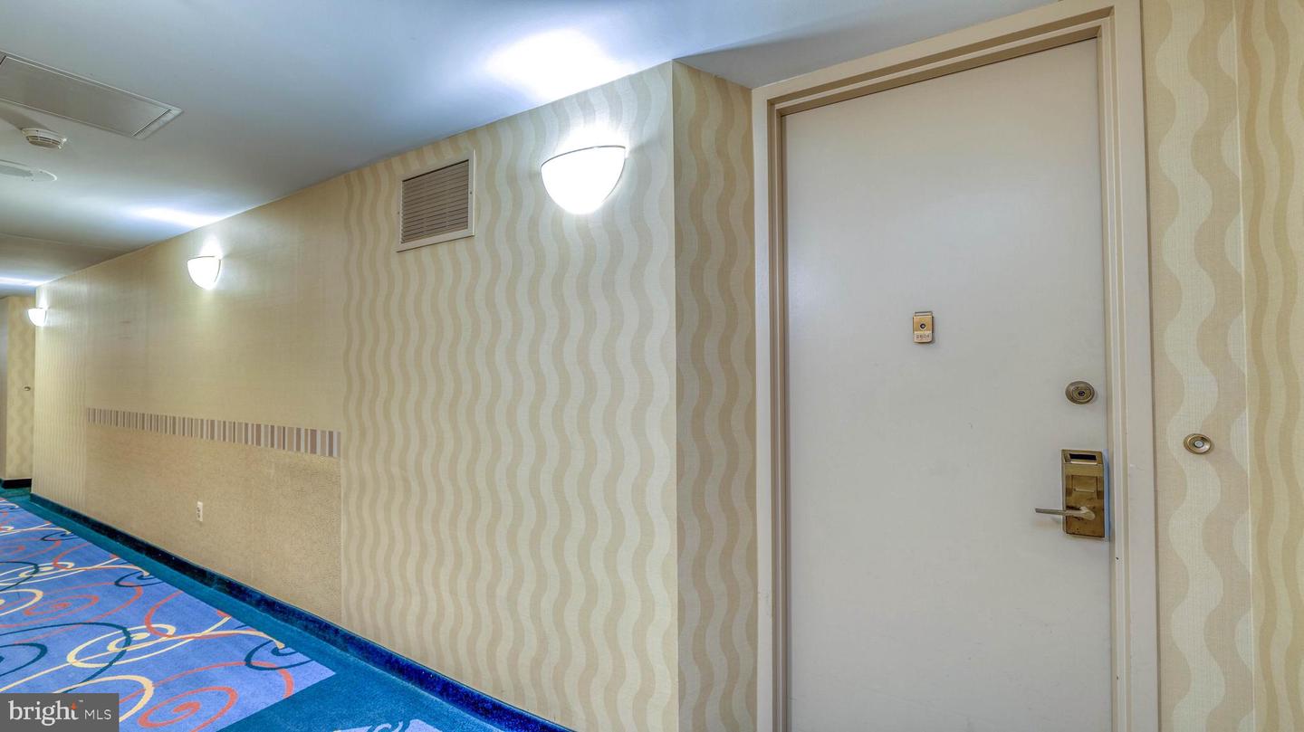 3101 Boardwalk #2804-1 Property Photo 5