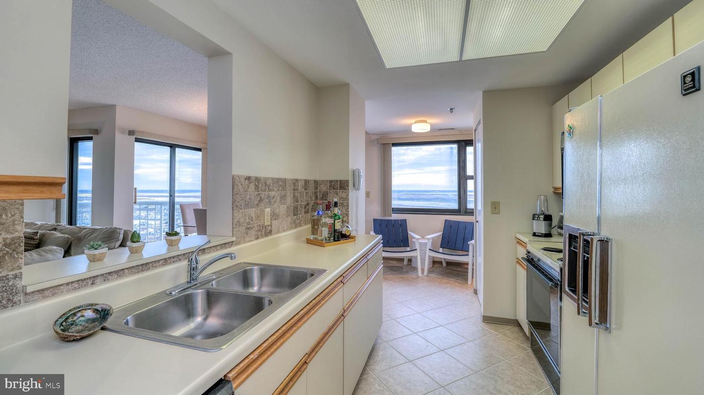 3101 Boardwalk #2804-1 Property Photo 7