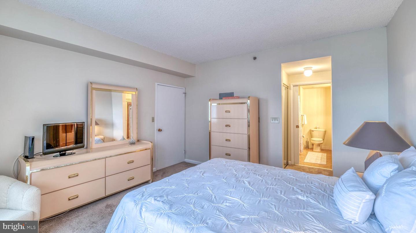 3101 Boardwalk #2804-1 Property Photo 10