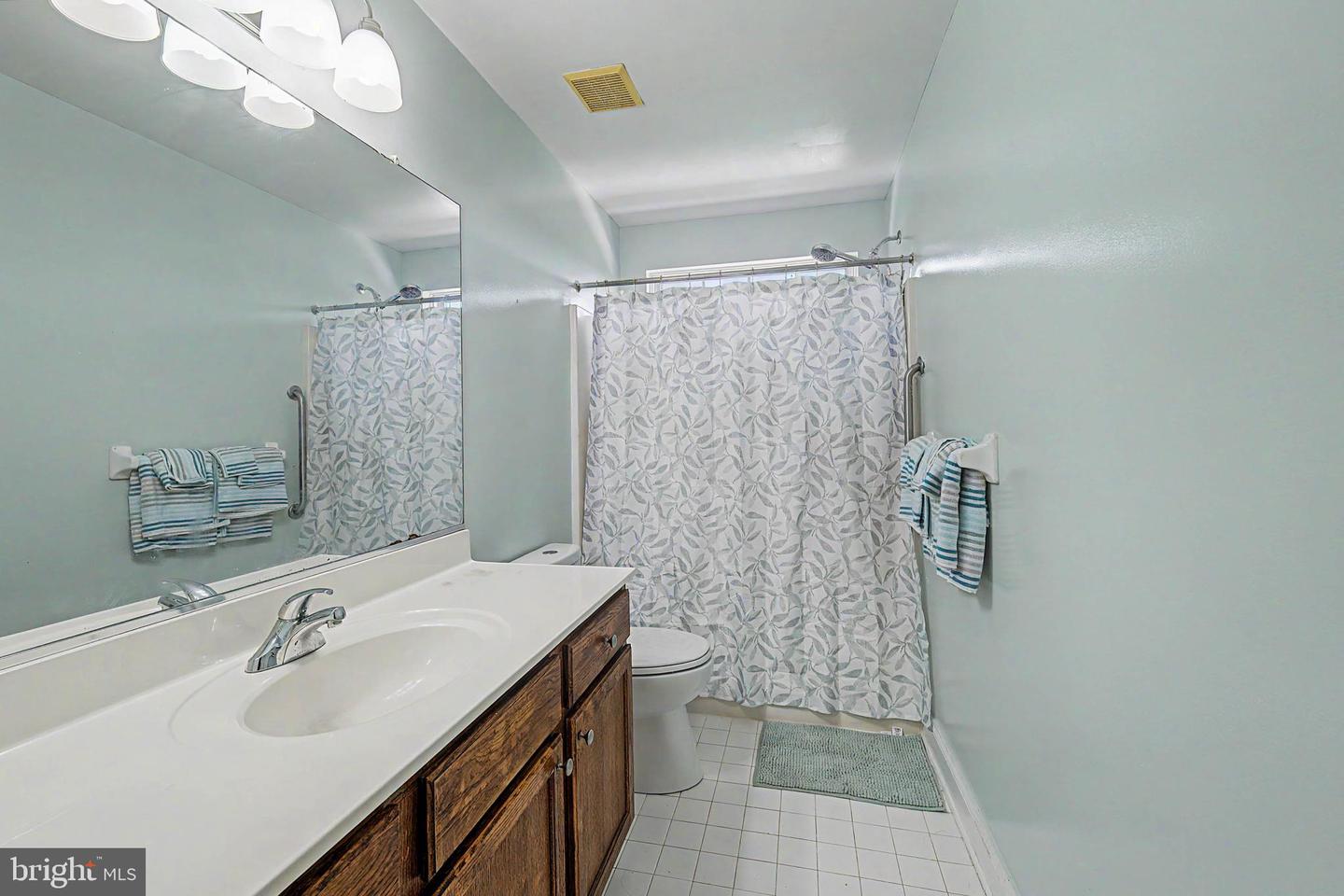 214 E Kennedy Dr Property Photo 22