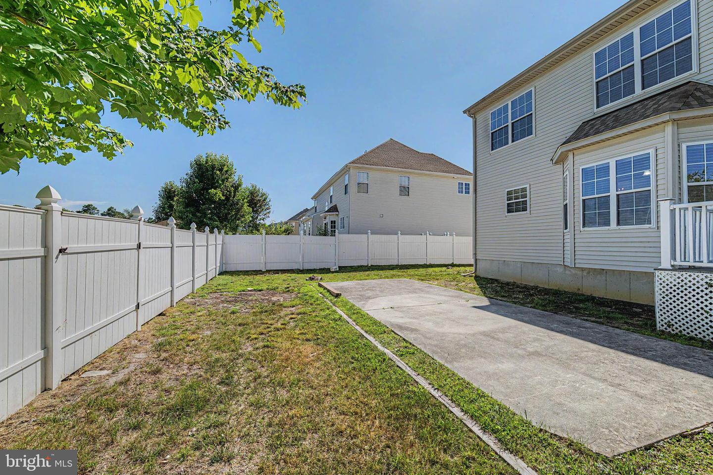 214 E Kennedy Dr Property Photo 35