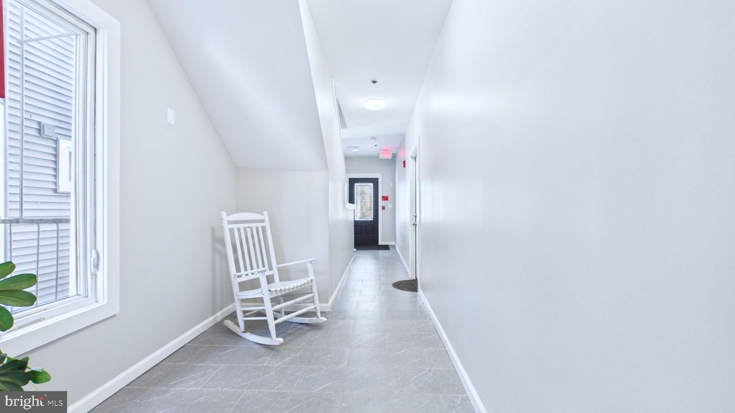 4 N Brighton Ave Property Photo 6