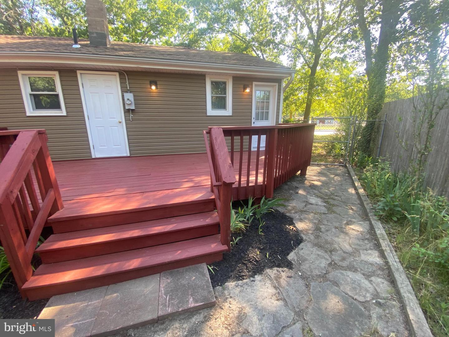 401 Cains Mill Rd Property Photo 13