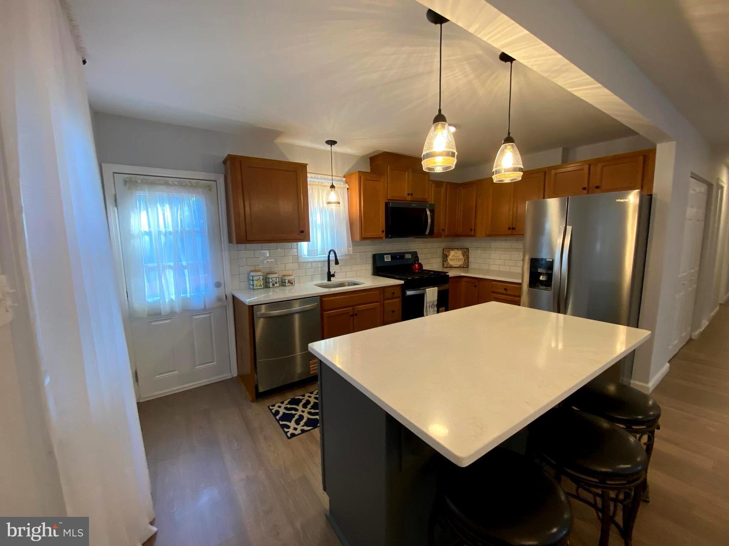 401 Cains Mill Rd Property Photo 15