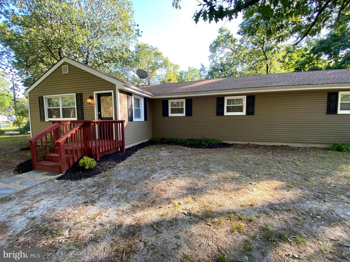 401 Cains Mill Rd Property Photo 28