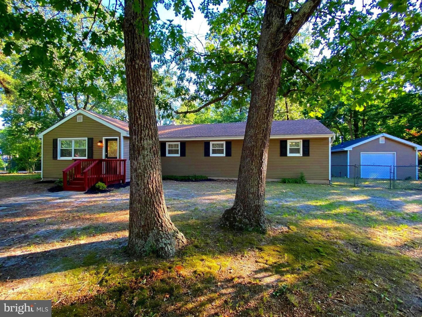 401 Cains Mill Rd Property Photo 29