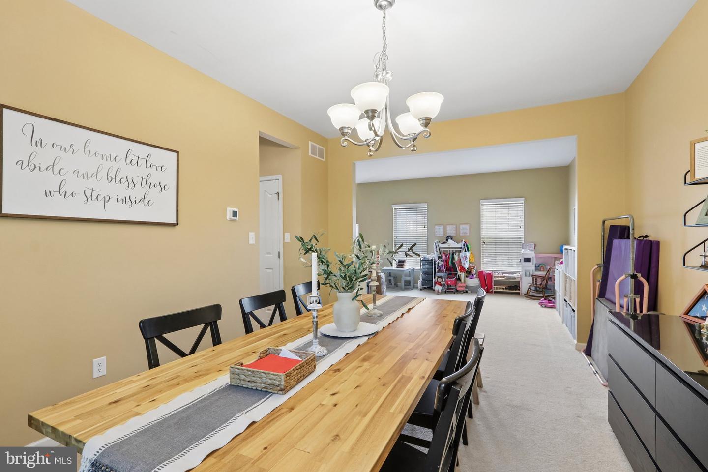 60 Abington Ct Property Photo 13