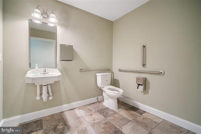 55 E Jimmie Leeds Rd Property Photo 13